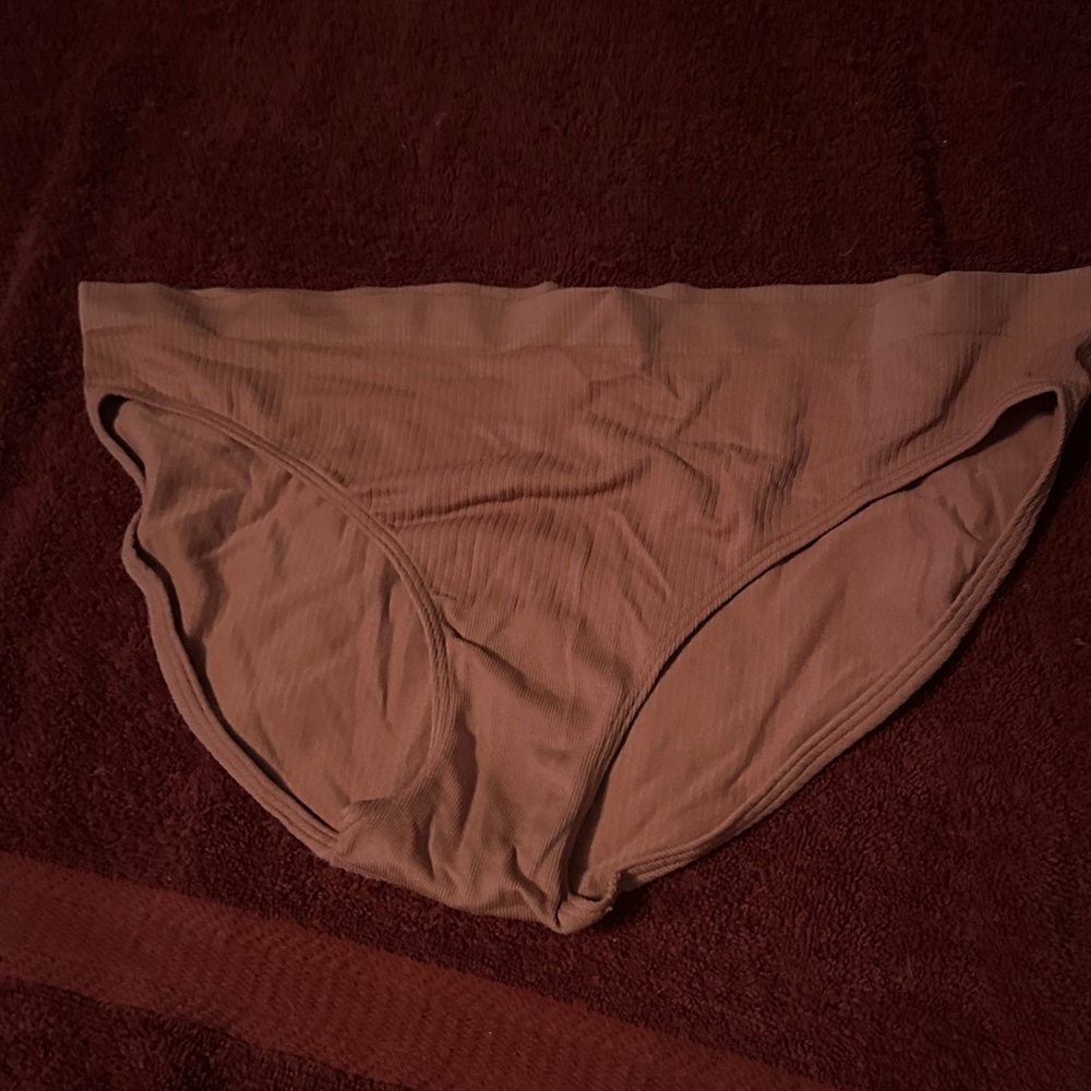NWOT Victoria's Secret Mauve Ribbed Bikini Panty